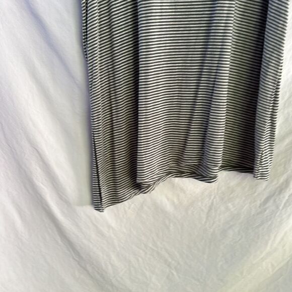 Cuddl Duds asymmetrical hem tunic - Picture 3 of 6